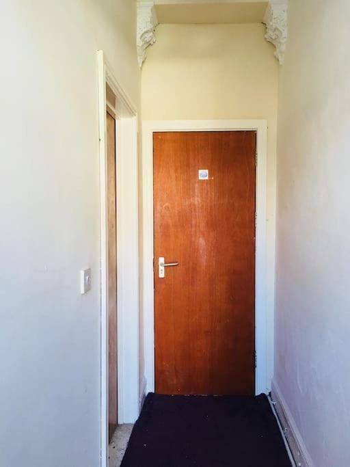 Hillcrest Cottage, Comfy Flat, Trendy Uplands Area สวอนซี ภายนอก รูปภาพ